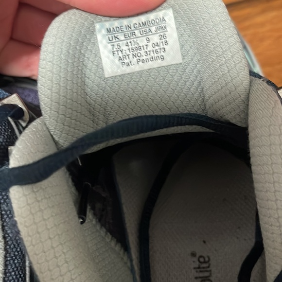 Salomon hiking sneakers - Picture 4 of 4